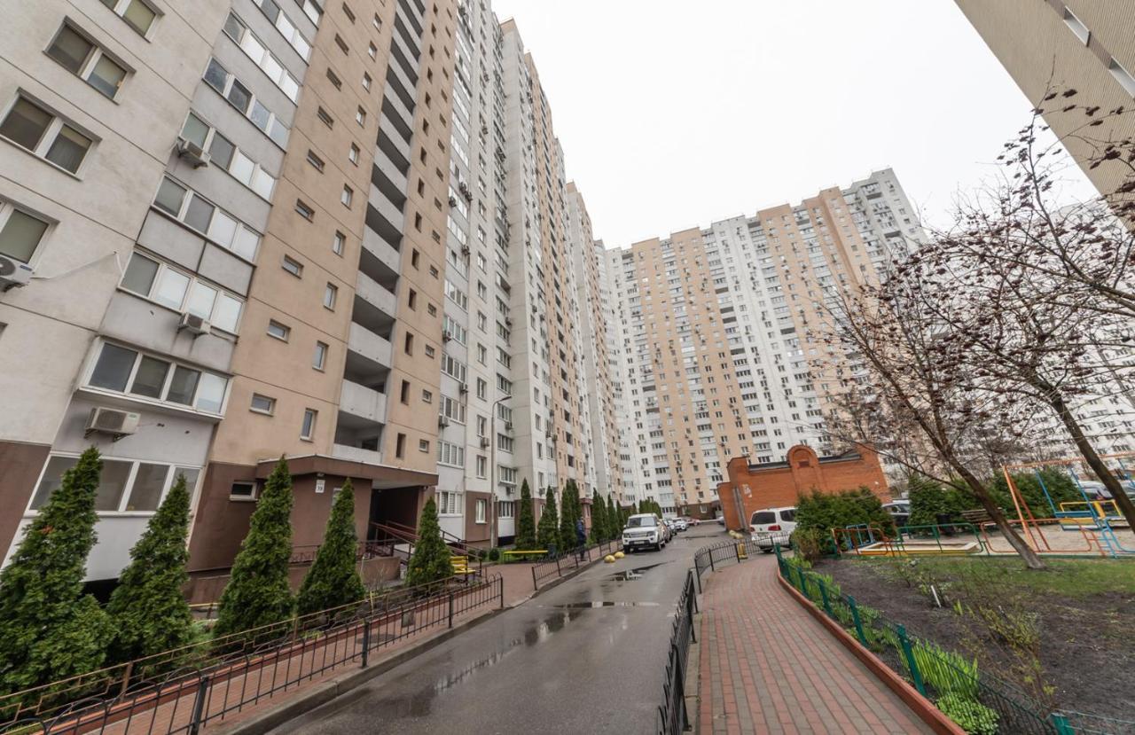 урловская 30,урловская 38 Apartment *